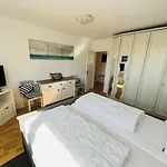 Hansastr. 1 W12 דירה